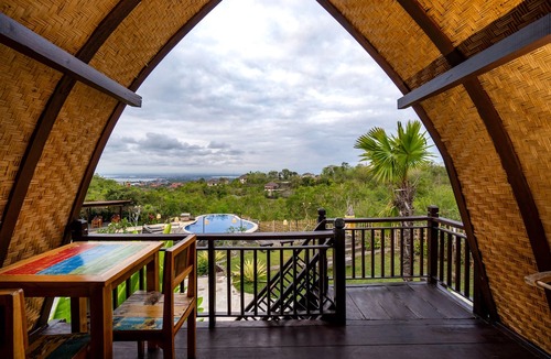 Bukit Hotel | The Kirana Ungasan