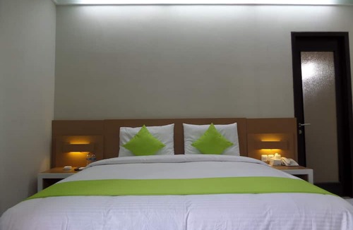 Klojen Hotel | Shinta Guest House