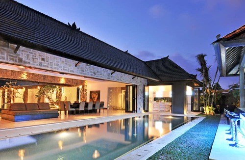 Seminyak Villa | Super Luxury 5 Bedroom Villa with 2 Pools in Seminyak/Bali