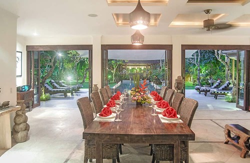 Berawa Villa | Tranquil Oasis with Ocean Breezes – Bali Villa 1110