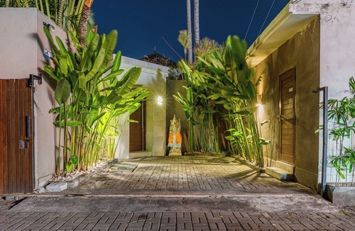 Seminyak Villa | Luxury Villa RON Central Seminyak