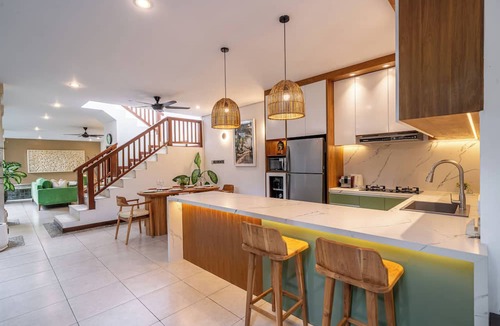Dyanapura Villa | 2 BR Villa Mienna, 2 Mins Walk to Restaurants