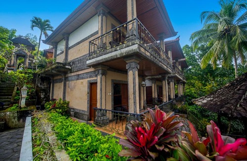 Petak Hotel | Puri Saron Hotel Madangan