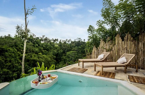 Tampaksiring RV Rental | Bubble Hotel Bali Ubud - Glamping