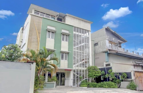 Central Yogyakarta House | Spacious Family Suite with Free WiFi and Parking