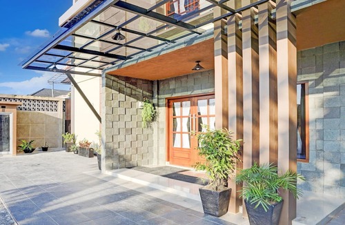 Padang House | Cozy Double Escape W/ Free WiFi and Parking