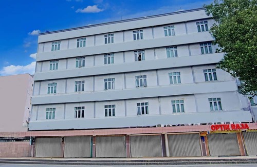 Palembang House | Luxury Deluxe DBL Retreat W/Free WiFi and Parking