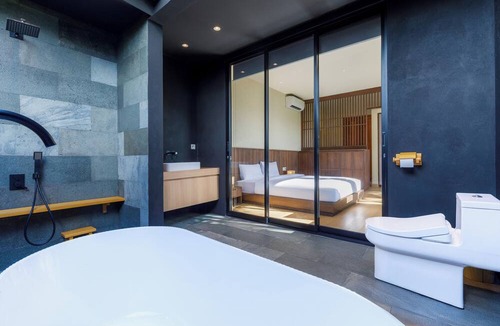 Blahbatuh Villa | Himawari House