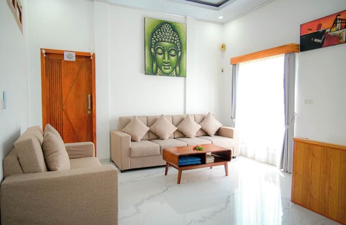 Kaliasem House | Villa Bagus – Peaceful Stay with Pool & Hill Views