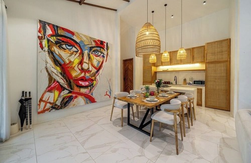 Penestanan Villa | Blue Wave | 3BR Escape in Prime Ubud w Pool+Garden