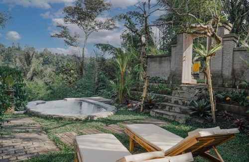 Taro Villa | The Fire Flies Garden Villa