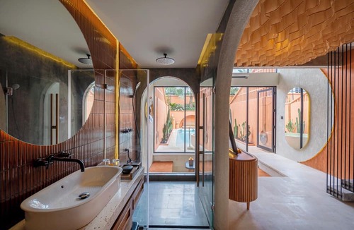 Seminyak Hotel | One Bedroom Villa with Private Pool and Bathtub