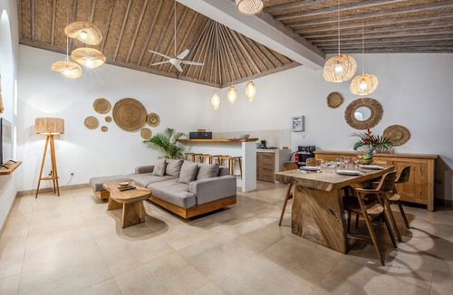 Singakerta Villa | 1BR Romantic Getaway in Ubud, Villa Lojo with Private Pool