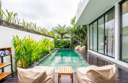 Padonan Villa | Villa Ozkar - Elegant 3 Bedroom Villa with Pool & Sunset Terrace