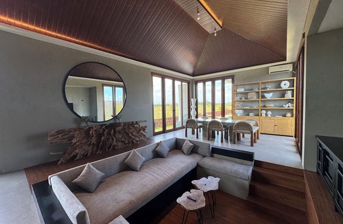 Cemagi Villa | Designer villa near rice fields. Super quiet, stylish with pool and rooftop view