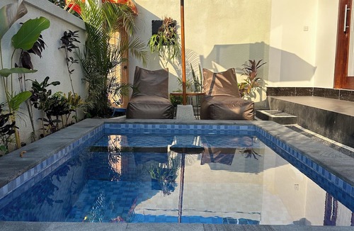 Kutuh Villa | Charming 1 bedroom private pool villa, living room and kitchen in southern Bali