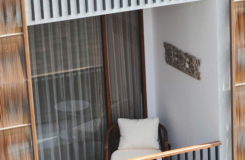 Batu Bolong Apartment | KammOra Living and Villas - Bali Way