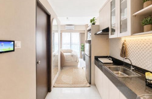 Cimanggis Apartment | Transpark Cibubur by 21room