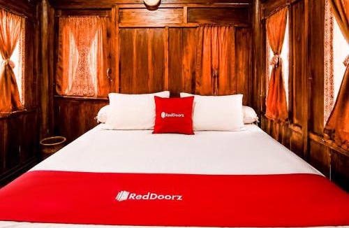 Bandung Hotel | RedDoorz at Masagena Buah Batu Bandung