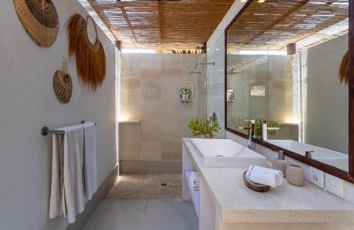 Central Seminyak Villa | Villa Elleo
