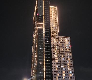 Wonokromo Apartment | Apartment with Living Room and Pool View