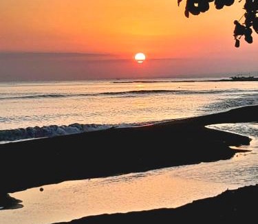 Lokapaksa Villa | Villa Terang Bulan - luxury private beachfront villa