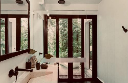 Pengosekan House | Luxury Treehouse, Stunning View, Great Location!
