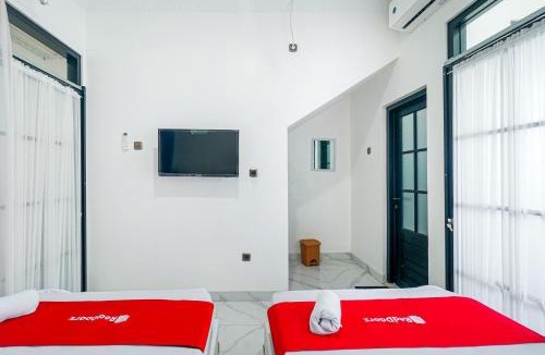 Sukabumi Hotel | RedDoorz Syariah near Sukabumi City Station 2