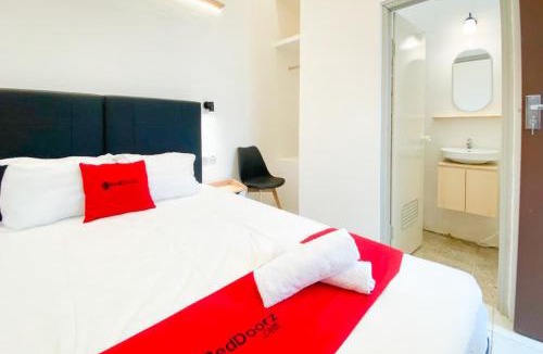 Prigen House | RedDoorz at Jl Raya Pasuruan