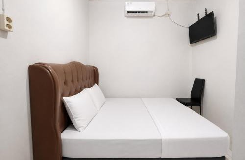 Kalimantan Hotel | Hotel O near Pantai Manggar formerly Refah Guest House