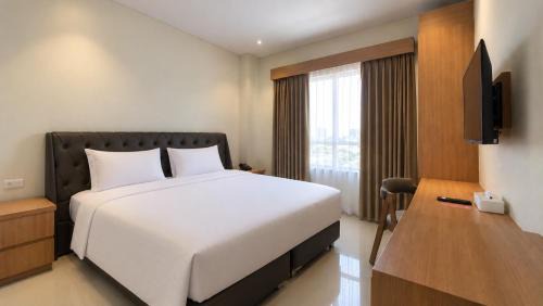 Karawang Hotel | Lakeside TELL Cikarang