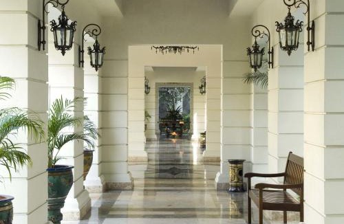 Central Yogyakarta Hotel | The Phoenix Hotel Yogyakarta - Handwritten Collection