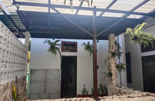 Banjar Anyar House | Tropical