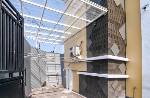 Pati Hostel | Urbanview Wisma Tentrem Syariah near RS KSH