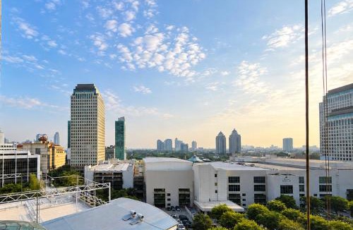 Jakarta Apartment | Solana By SanLiving - Direct MRT - Plaza Senayan - GBK