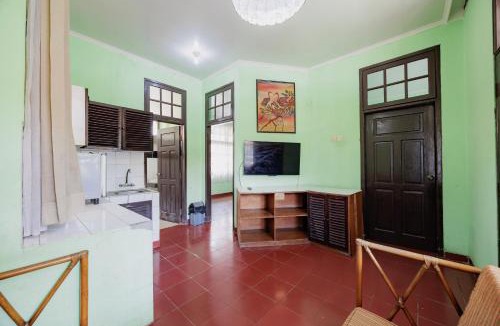 Anyer Hotel | RedDoorz Plus near Tugu Mercusuar Anyer