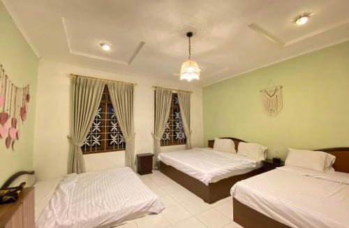 Cisarua Villa | Villa Fatma Mountain Hills by Tamastu Villaz