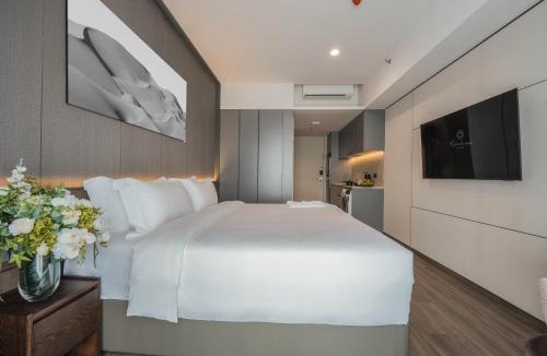 Tanjung Uncang Hotel | Residence on Opus Bay - Balmoral Tower Hotel