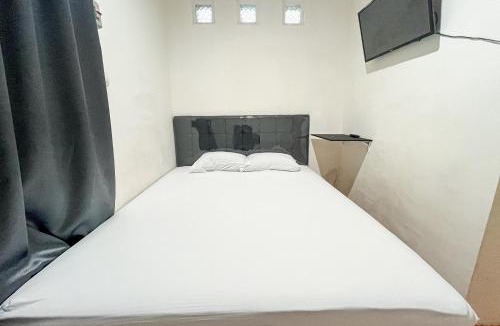 East Jakarta House | RedDoorz near LRT Taman Mini Jakarta