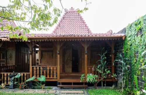 Wonosobo Hotel | RedDoorz Syariah near Terminal Mendolo Wonosobo 2