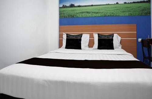 Padang Hotel | Townhouse Oak Polamas Residence