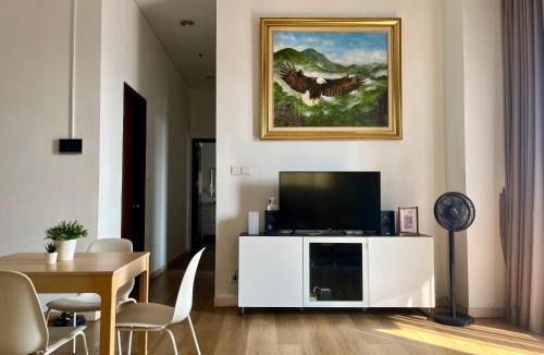 Chinatown House | 2BR Lucky Tower Residence Jakarta Old Town Top Floor Condo