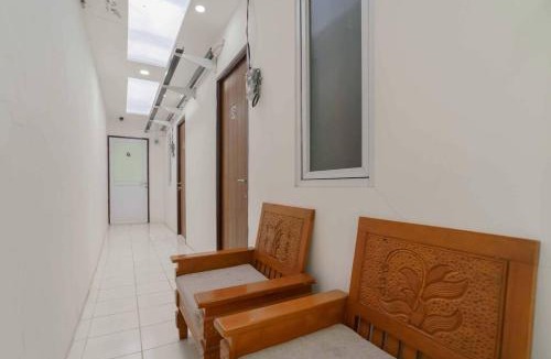 Serang Hotel | RedDoorz near Alun Alun Kota Serang