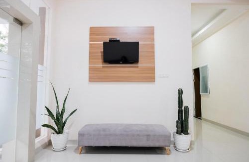 Bandar Lampung Hotel | RedDoorz Plus at Permata Guesthouse Lampung