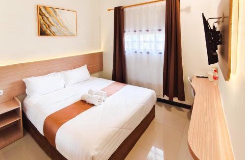Pare Hotel | JENGGO Riverside Mitra RedDoorz near Kampung Inggris Pare
