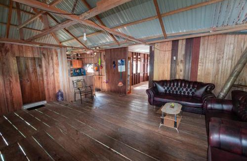 Batudaka Island House | Safa Homestay Pulau Papan