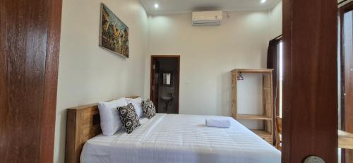 Kedewatan House | Umah Lavista