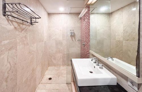 By Pass Ngurah Rai House | RedDoorz at First Homestay Bypass Kuta