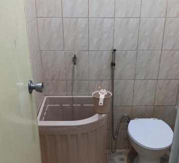 Pakisaji Apartment | Homestay Backpacker Kos