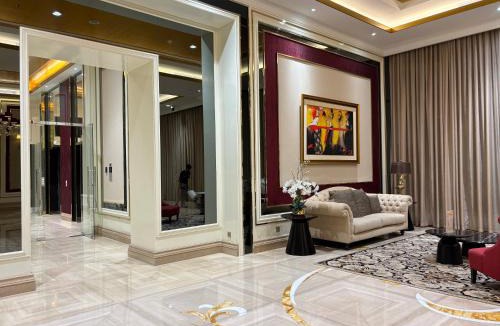 Bekasi Apartment | Transpark Cibubur Duo LIving Netflix